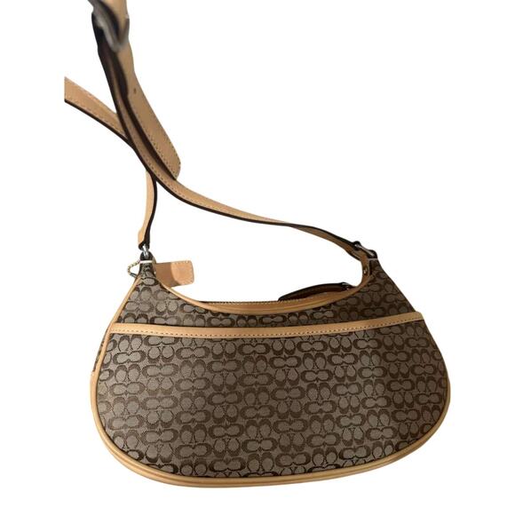 Sold! Coach Signature Canvas Shoulder Bag Brown - Picture 2 of 8